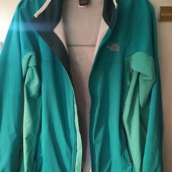 The North Face Jacket - Picture 1 of 2